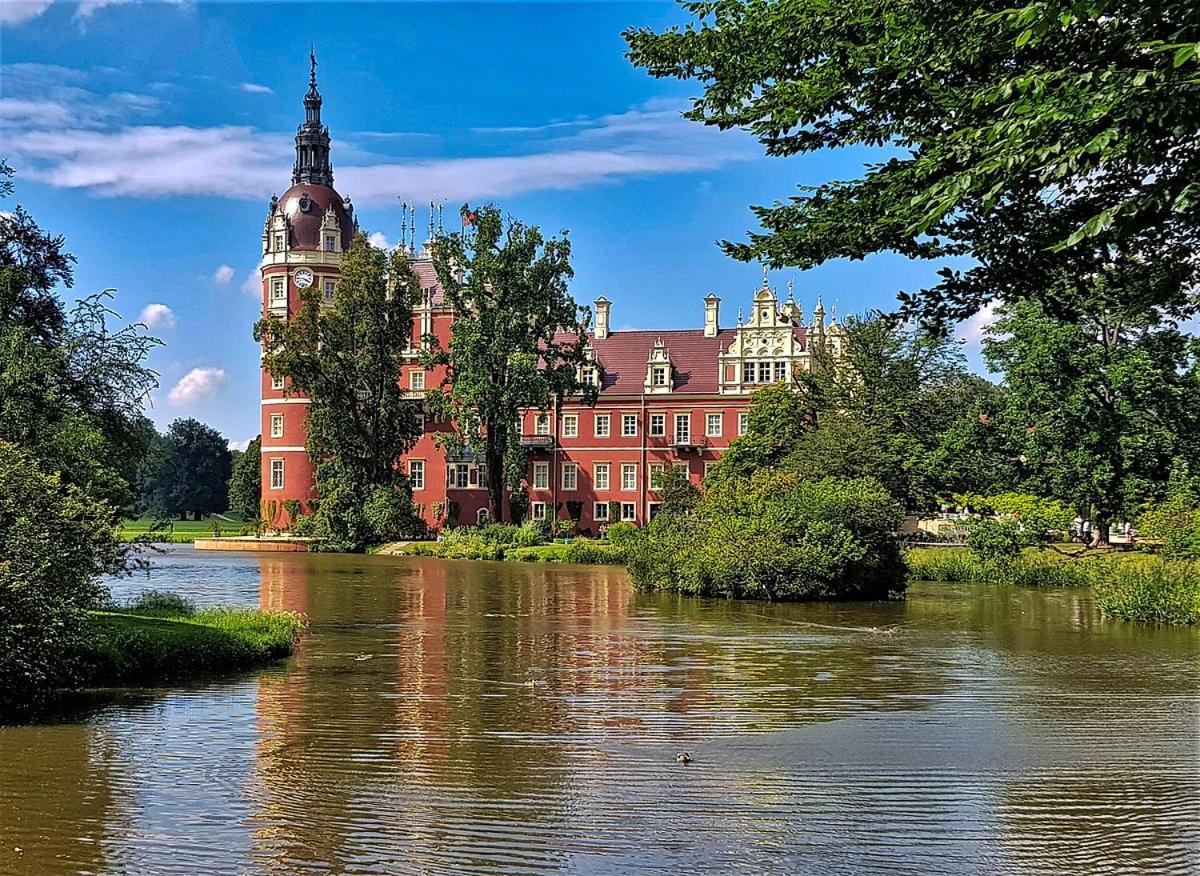 Ferienwohnung Im Gutshof Direkt Gegenueber Dem Schloss, Rhododendronpark Mit Terrasse Und Wlan Kromlau Kültér fotó