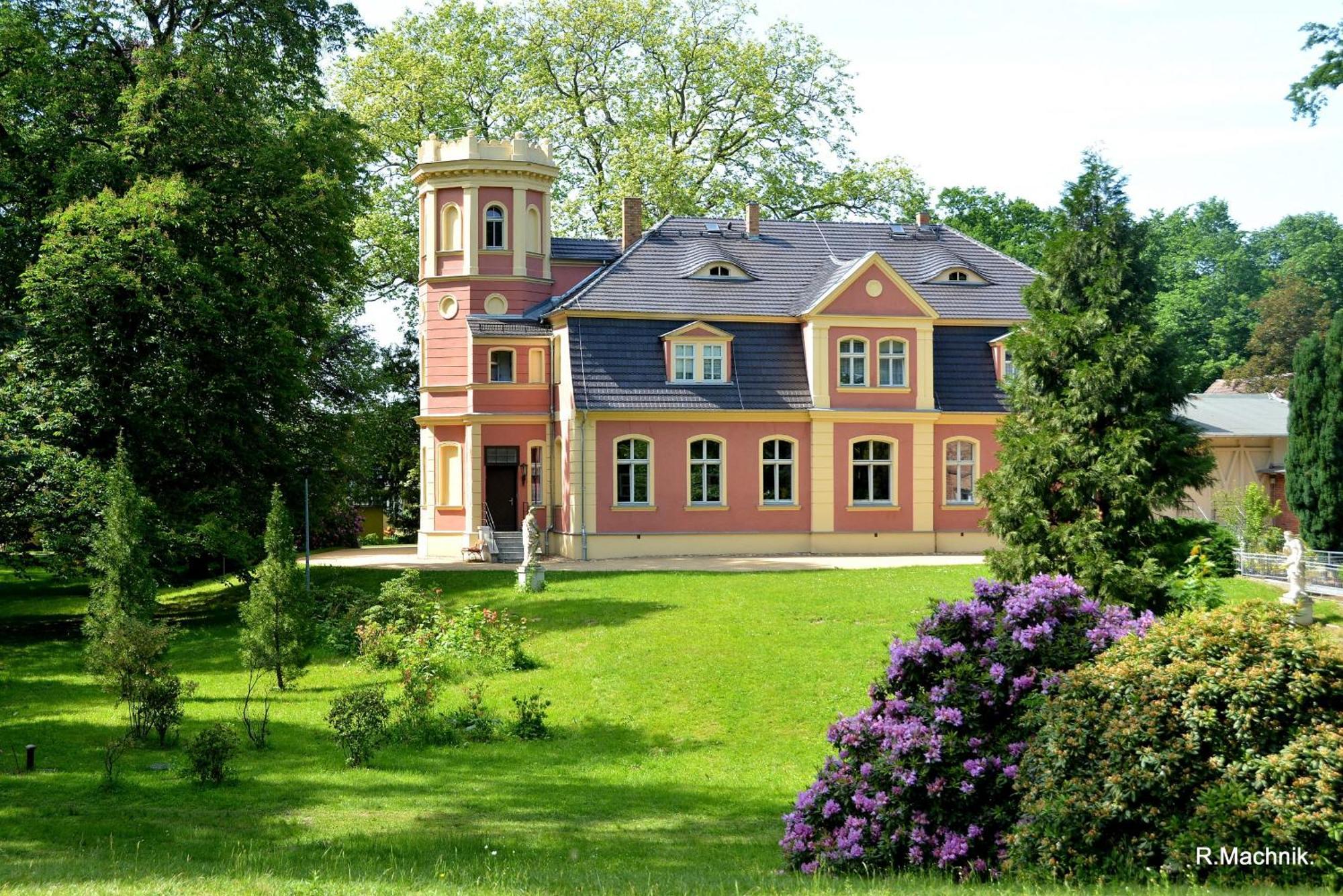 Ferienwohnung Im Gutshof Direkt Gegenueber Dem Schloss, Rhododendronpark Mit Terrasse Und Wlan Kromlau Kültér fotó