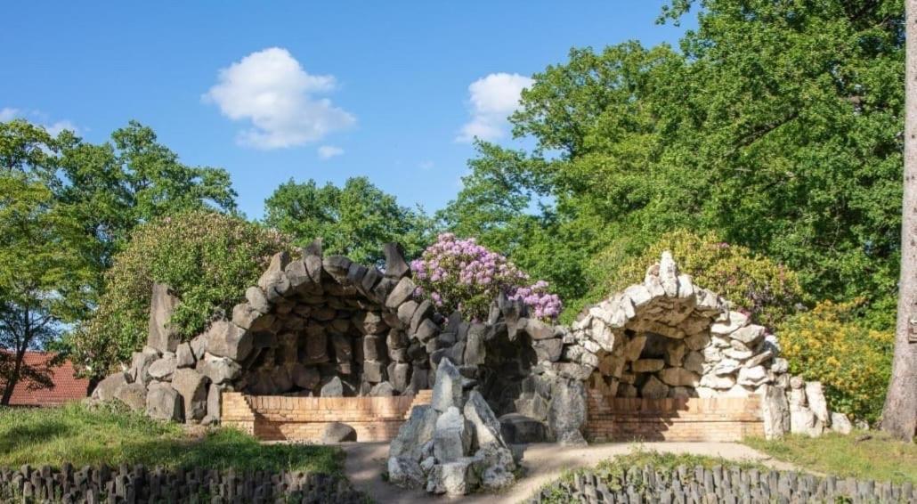 Ferienwohnung Im Gutshof Direkt Gegenueber Dem Schloss, Rhododendronpark Mit Terrasse Und Wlan Kromlau Kültér fotó